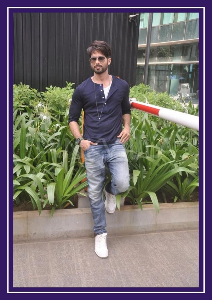 shahid kapoor in casual look with jean and sneakers